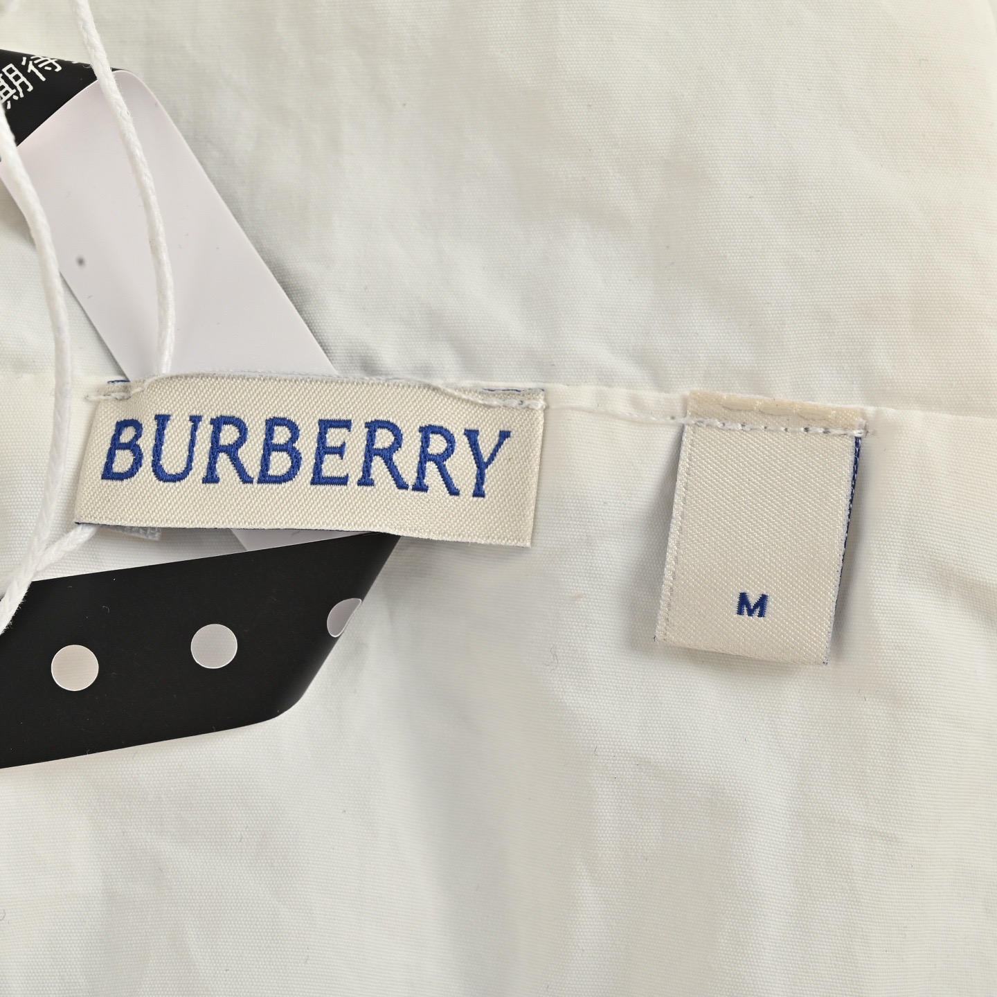 Burberry/巴宝莉 梭织战马拉链夹克外套 轻便的连帽外套 Burberry/巴宝莉 梭织战马拉链夹克外套 轻便的连帽外套