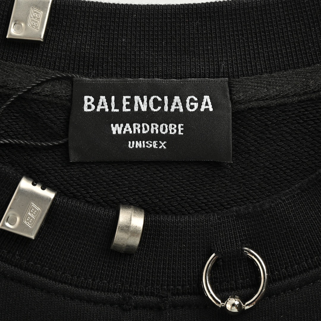 Balenciaga/巴黎世家 24Fw 领口穿刺环扣铆钉圆领卫衣