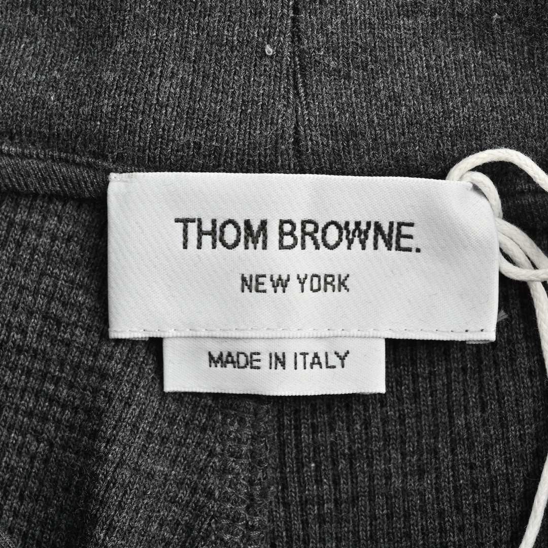 Thom Browne /汤姆布朗 经典款华夫格长裤-Chinese UA Cheap High Quatity Brand Clothes Bags handbags Sneakers wholesale wholesaler seller from China Factory suppliers Fashion Clothing Shoes best Quality Beautiful Price Thom Browne /汤姆布朗 经典款华夫格长裤