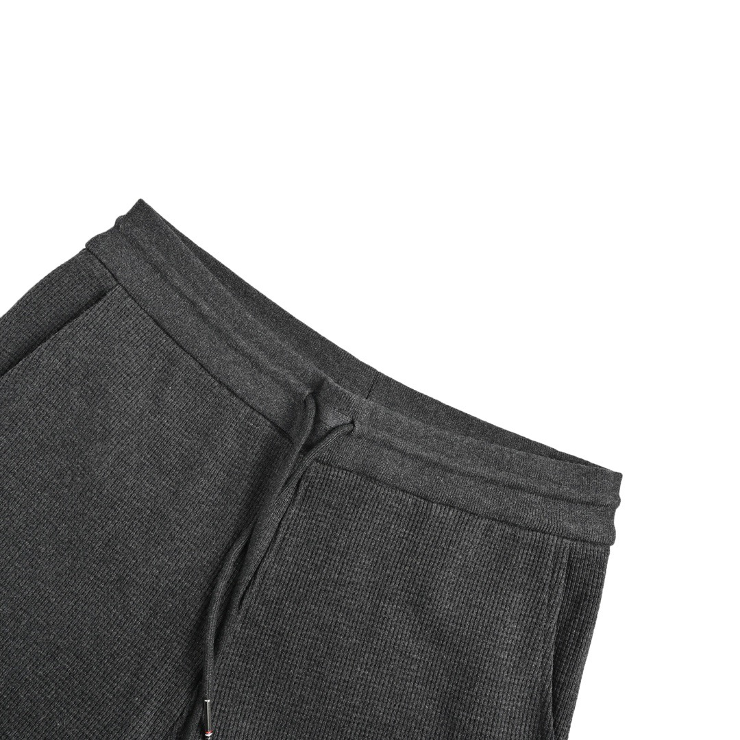 Thom Browne /汤姆布朗 经典款华夫格长裤-Chinese UA Cheap High Quatity Brand Clothes Bags handbags Sneakers wholesale wholesaler seller from China Factory suppliers Fashion Clothing Shoes best Quality Beautiful Price Thom Browne /汤姆布朗 经典款华夫格长裤