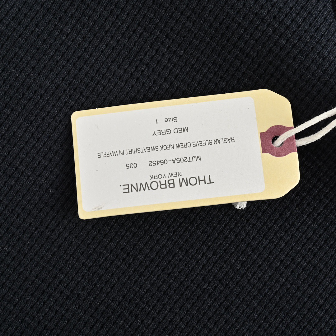 Thom Browne /汤姆布朗 经典款华夫格圆领卫衣-Chinese UA Cheap High Quatity Brand Clothes Bags handbags Sneakers wholesale wholesaler seller from China Factory suppliers Fashion Clothing Shoes best Quality Beautiful Price Thom Browne /汤姆布朗 经典款华夫格圆领卫衣