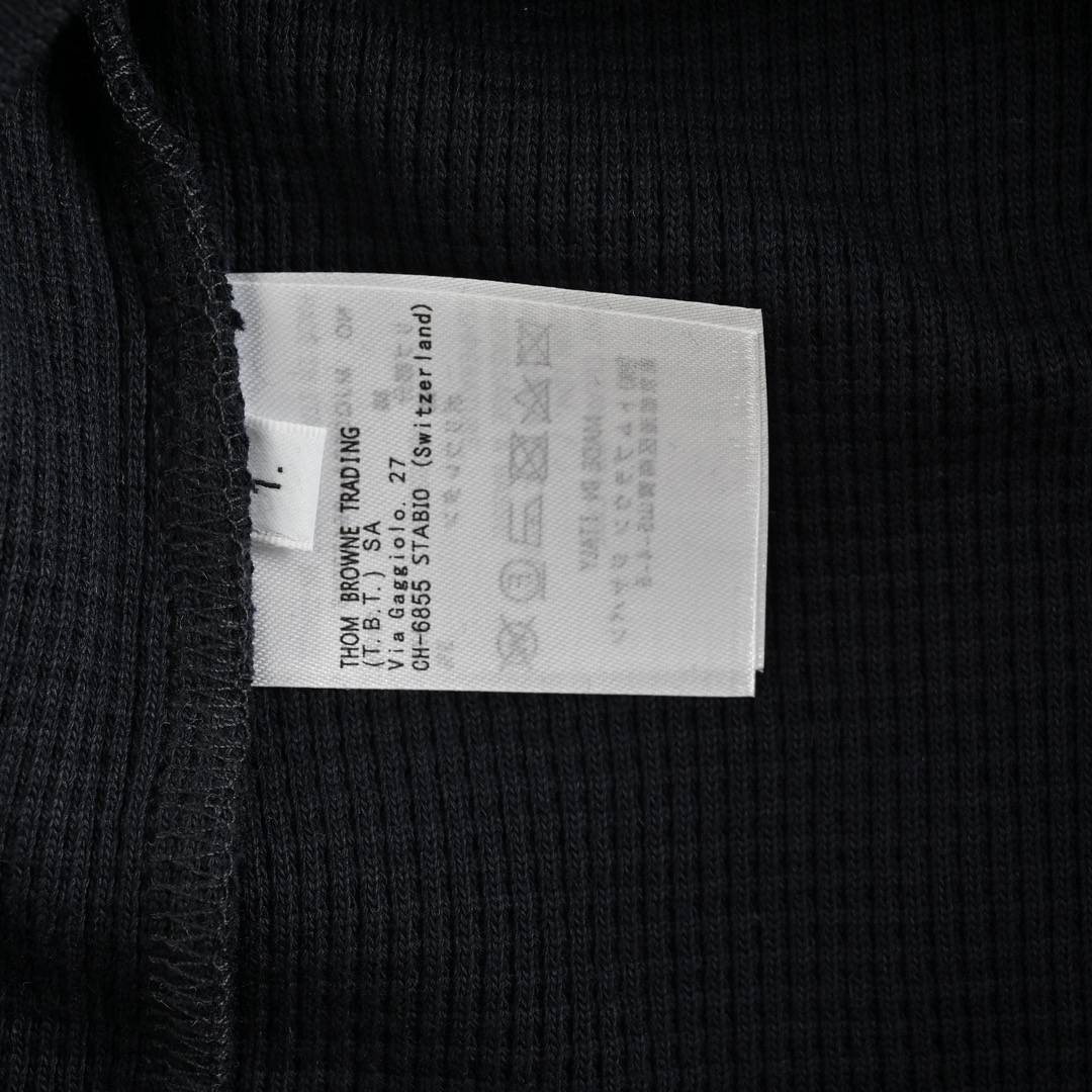 Thom Browne /汤姆布朗 经典款华夫格圆领卫衣-Chinese UA Cheap High Quatity Brand Clothes Bags handbags Sneakers wholesale wholesaler seller from China Factory suppliers Fashion Clothing Shoes best Quality Beautiful Price Thom Browne /汤姆布朗 经典款华夫格圆领卫衣