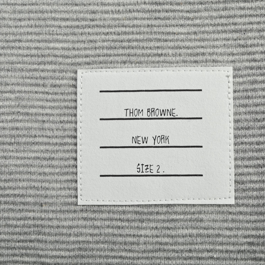 Thom Browne /汤姆布朗 22Fw 水波纹长裤-Chinese UA Cheap High Quatity Brand Clothes Bags handbags Sneakers wholesale wholesaler seller from China Factory suppliers Fashion Clothing Shoes best Quality Beautiful Price Thom Browne /汤姆布朗 22Fw 水波纹长裤