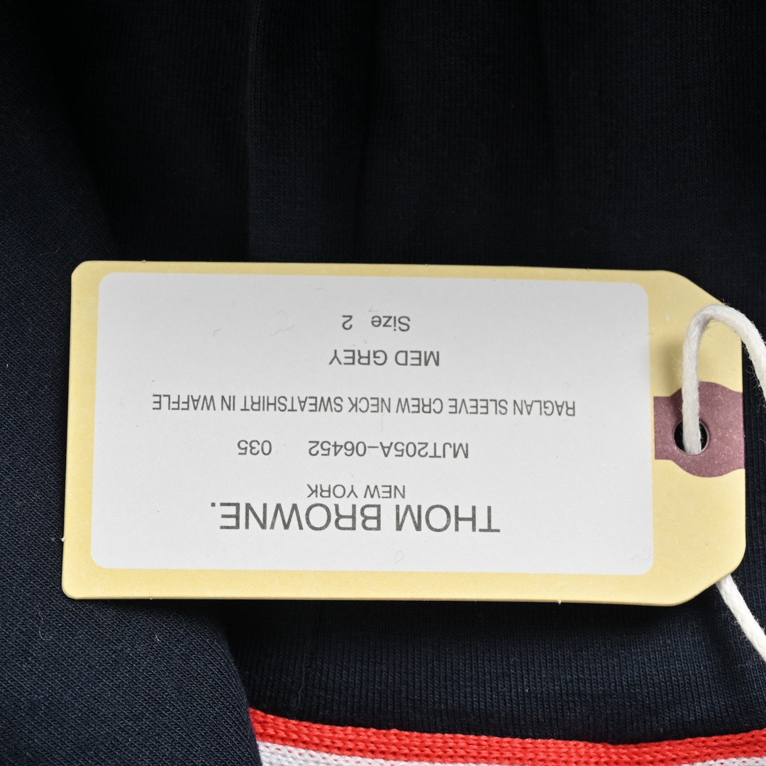 Thom Browne/汤姆布朗 经典色织四杠拉链卫衣外套 领口三角单独横机摇-Chinese UA Cheap High Quatity Brand Clothes Bags handbags Sneakers wholesale wholesaler seller from China Factory suppliers Fashion Clothing Shoes best Quality Beautiful Price Thom Browne/汤姆布朗 经典色织四杠拉链卫衣外套 领口三角单独横机摇