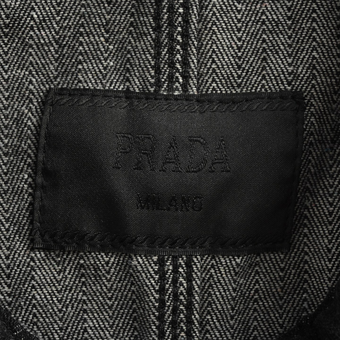 Prada/普拉达 25Fw 三角标水洗牛仔外套-Chinese UA Cheap High Quatity Brand Clothes Bags handbags Sneakers wholesale wholesaler seller from China Factory suppliers Fashion Clothing Shoes best Quality Beautiful Price Prada/普拉达 25Fw 三角标水洗牛仔外套