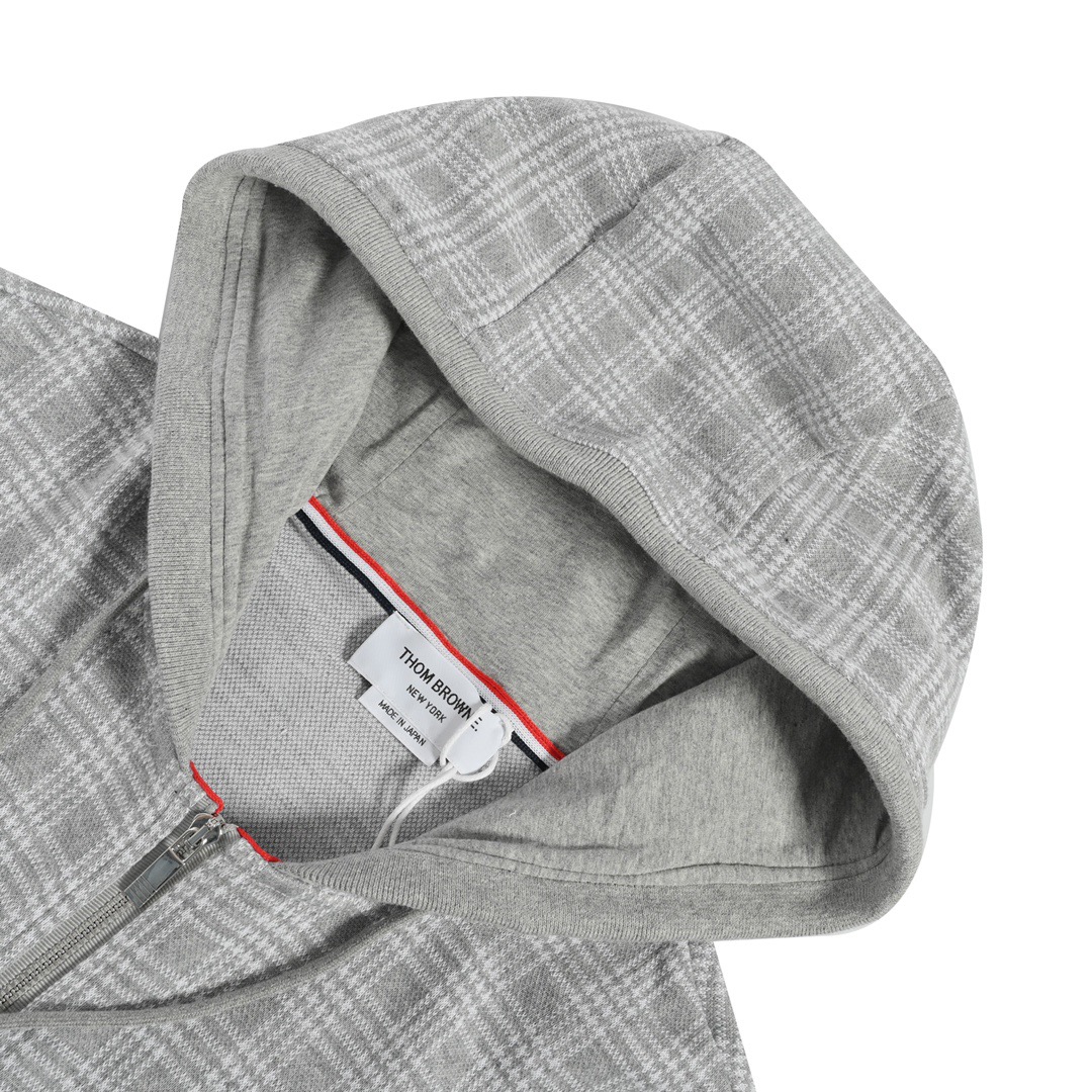 ThomBrowne/汤姆布朗 22Fw千鸟格提花条纹外套 STOLL进口机织 高级感色纺超细支数纱线-Chinese UA Cheap High Quatity Brand Clothes Bags handbags Sneakers wholesale wholesaler seller from China Factory suppliers Fashion Clothing Shoes best Quality Beautiful Price ThomBrowne/汤姆布朗 22Fw千鸟格提花条纹外套 STOLL进口机织 高级感色纺超细支数纱线