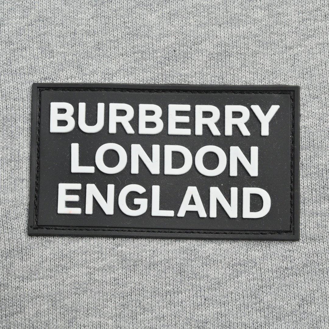 Burberry/巴宝莉 21Fw 硅胶徽标内里格纹连帽外套-Chinese UA Cheap High Quatity Brand Clothes Bags handbags Sneakers wholesale wholesaler seller from China Factory suppliers Fashion Clothing Shoes best Quality Beautiful Price Burberry/巴宝莉 21Fw 硅胶徽标内里格纹连帽外套