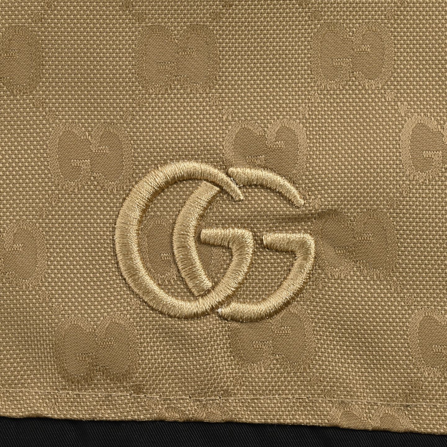 Gucci/古驰 24Fw 拼接满印老花连帽风衣外套-Chinese UA Cheap High Quatity Brand Clothes Bags handbags Sneakers wholesale wholesaler seller from China Factory suppliers Fashion Clothing Shoes best Quality Beautiful Price Gucci/古驰 24Fw 拼接满印老花连帽风衣外套