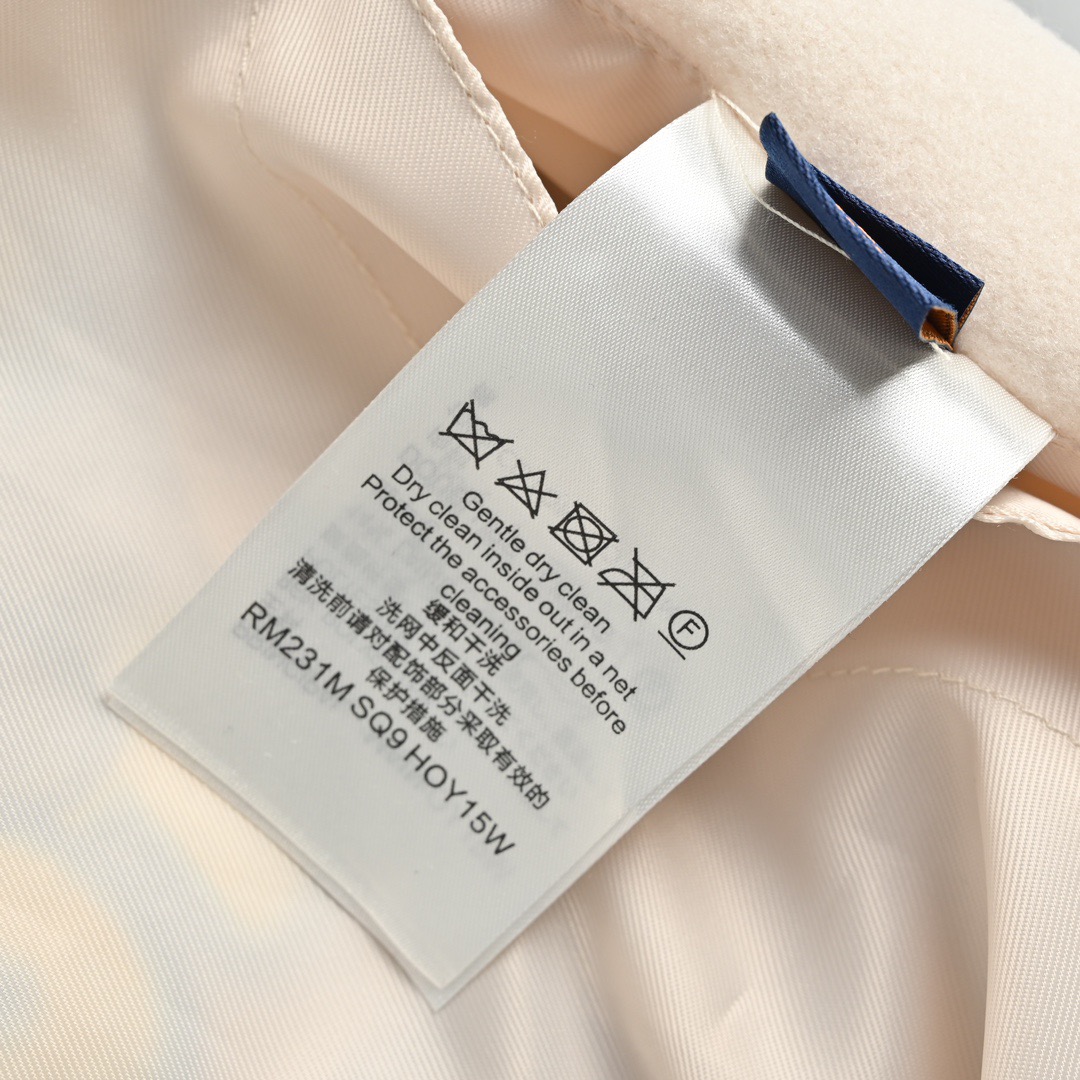 Louis Vuitton/路易威登 23ss 刺绣字母棒球夹克外套-Chinese UA Cheap High Quatity Brand Clothes Bags handbags Sneakers wholesale wholesaler seller from China Factory suppliers Fashion Clothing Shoes best Quality Beautiful Price Louis Vuitton/路易威登 23ss 刺绣字母棒球夹克外套