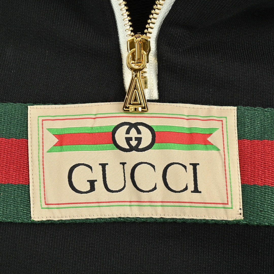 Gucci /古驰 红绿织带半拉链长袖连帽卫衣-Chinese UA Cheap High Quatity Brand Clothes Bags handbags Sneakers wholesale wholesaler seller from China Factory suppliers Fashion Clothing Shoes best Quality Beautiful Price Gucci /古驰 红绿织带半拉链长袖连帽卫衣