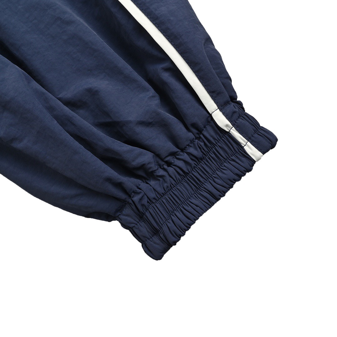 Balenciaga/巴黎世家 秀款loop sports icon刺绣双面皮夹克 Balenciaga/巴黎世家 秀款loop sports icon刺绣双面皮夹克