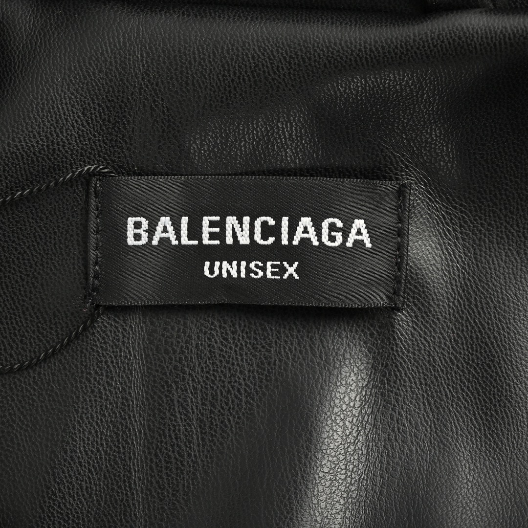 Balenciaga/巴黎世家 秀款loop sports icon刺绣双面皮夹克 Balenciaga/巴黎世家 秀款loop sports icon刺绣双面皮夹克