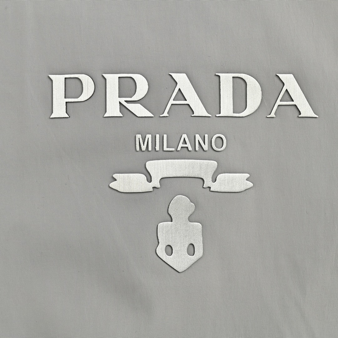 Prada/普拉达 24Fw 徽标印花梭织风衣夹克外套