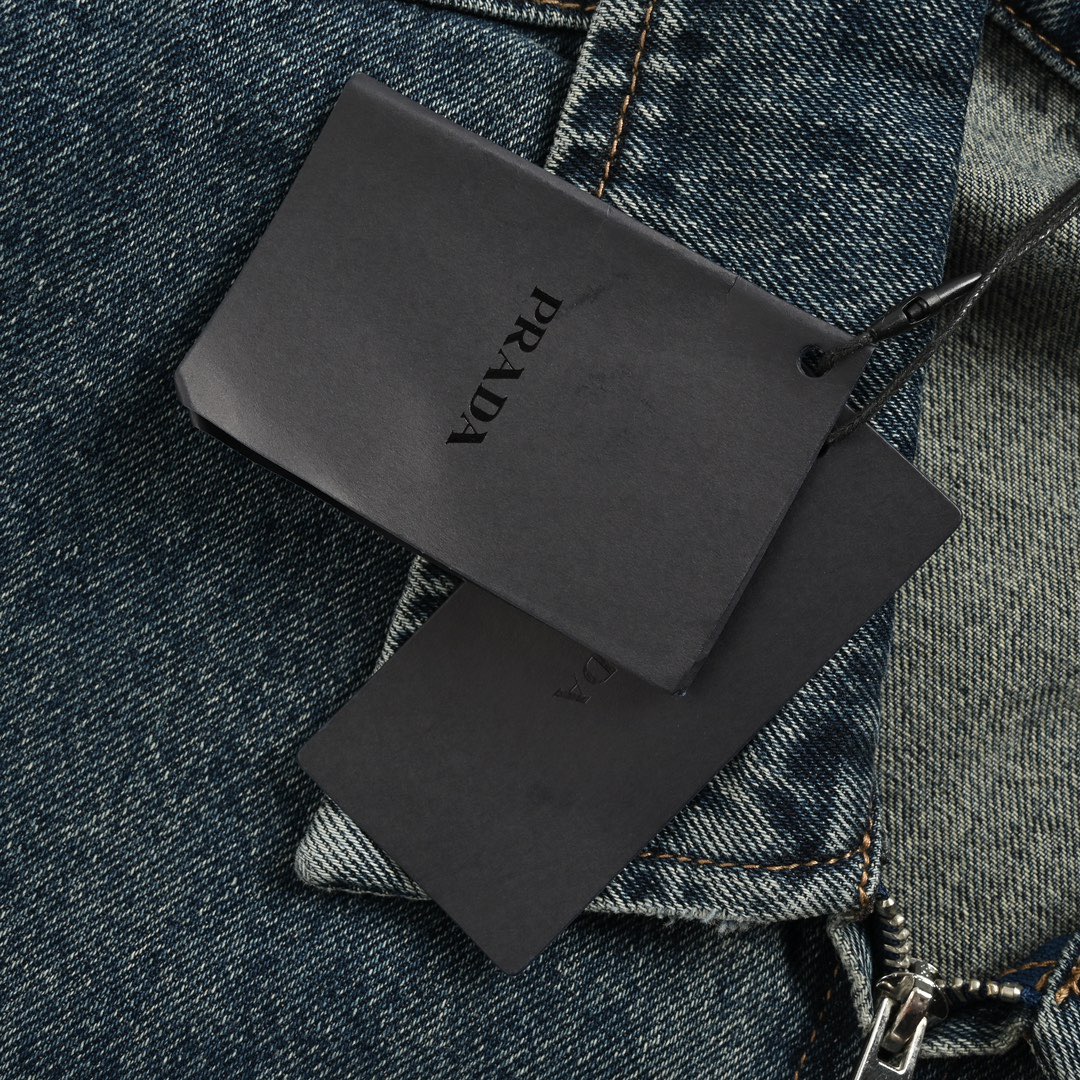 Prada /普拉达 三角标复古水洗磨破拉链牛仔夹克外套