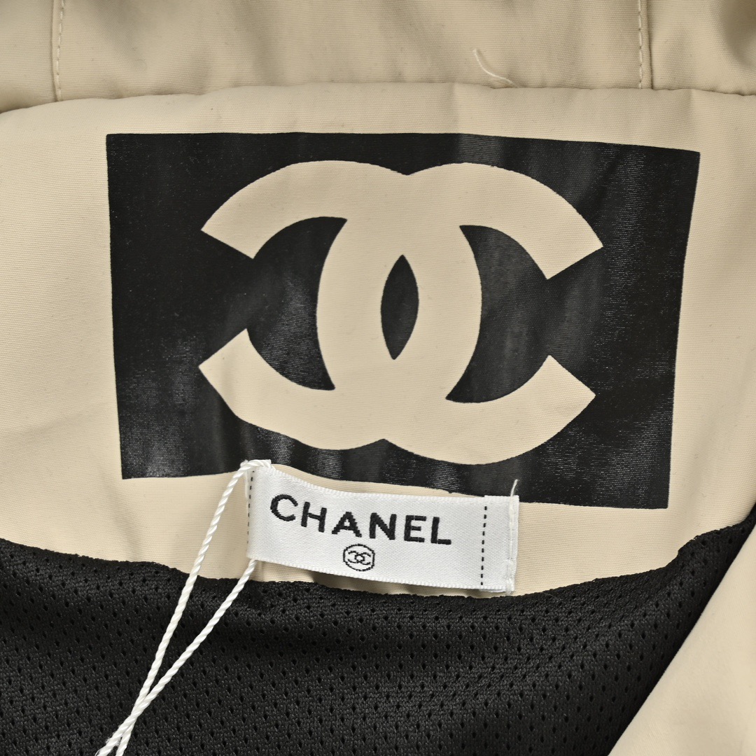 CHANEL /香奈儿 刺绣标语复古拉链风衣外套