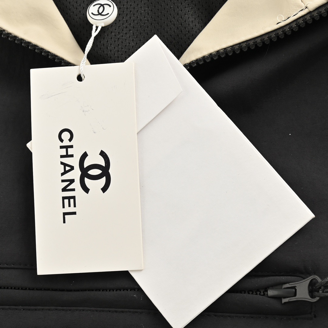 CHANEL /香奈儿 刺绣标语复古拉链风衣外套