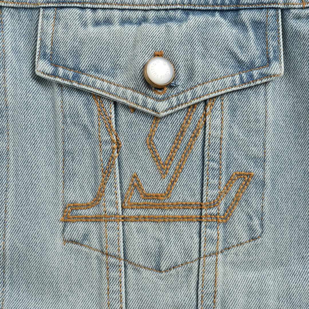 Louis Vuitton/路易威登 24Fw 刺绣logo牛仔外套 Louis Vuitton/路易威登 24Fw 刺绣logo牛仔外套