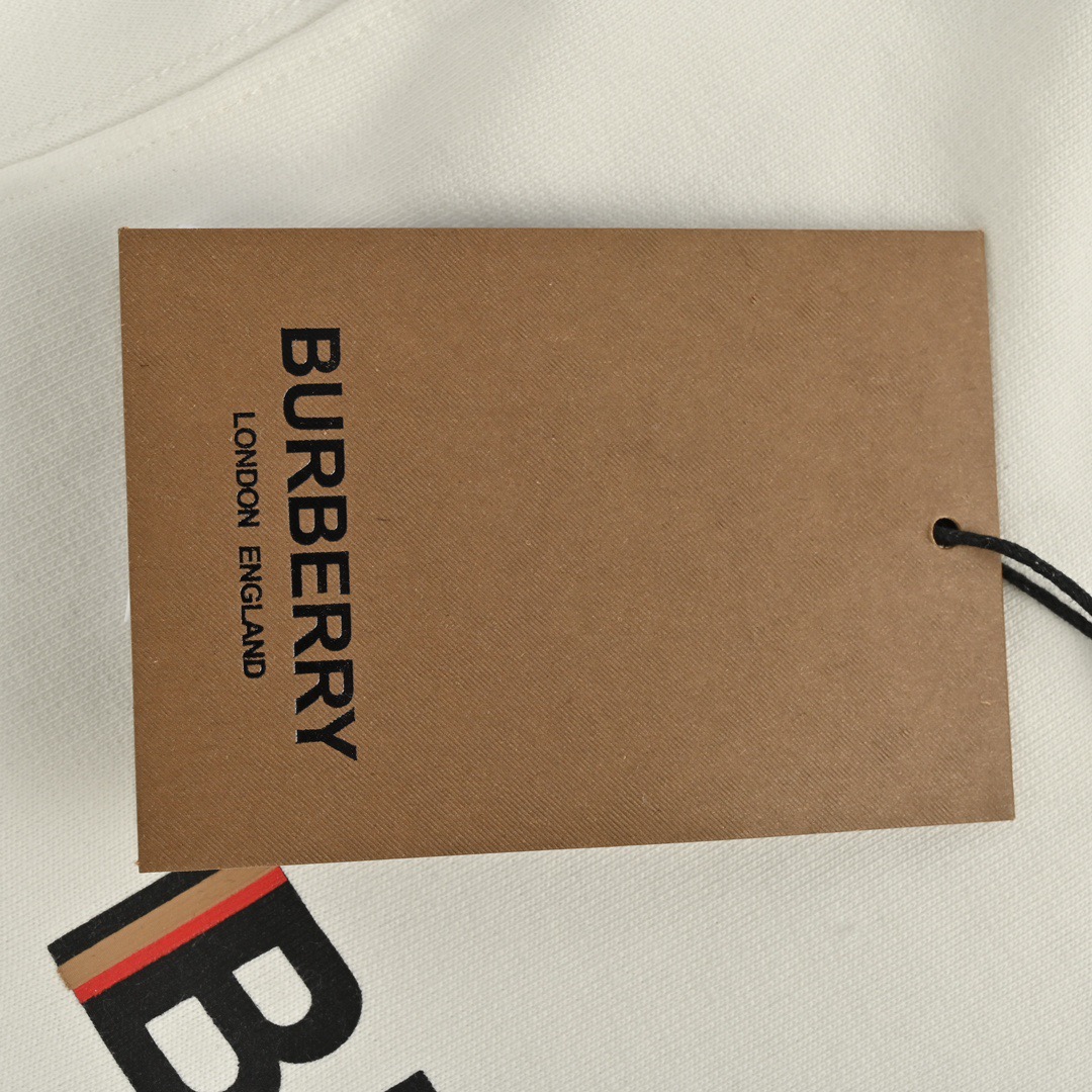 Burberry/巴宝莉 经典重影字母印花圆领卫衣 Burberry/巴宝莉 经典重影字母印花圆领卫衣