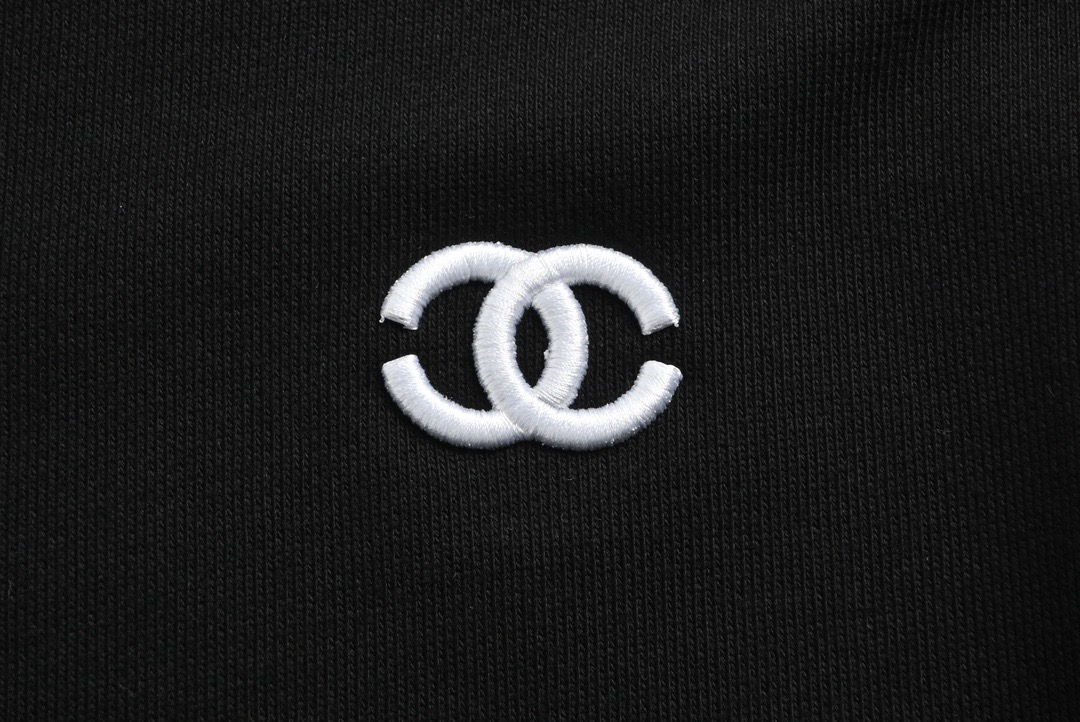 Chanel /香奈儿21ss 经典刺绣双C圆领卫衣-High Quatity Cheap Brand wholesale wholesaler seller Clothes Bags handbags Sneakers Top Fashion Clothing Shoes from China Factory Chinese suppliers best Quality Beautiful Price Chanel /香奈儿21ss 经典刺绣双C圆领卫衣