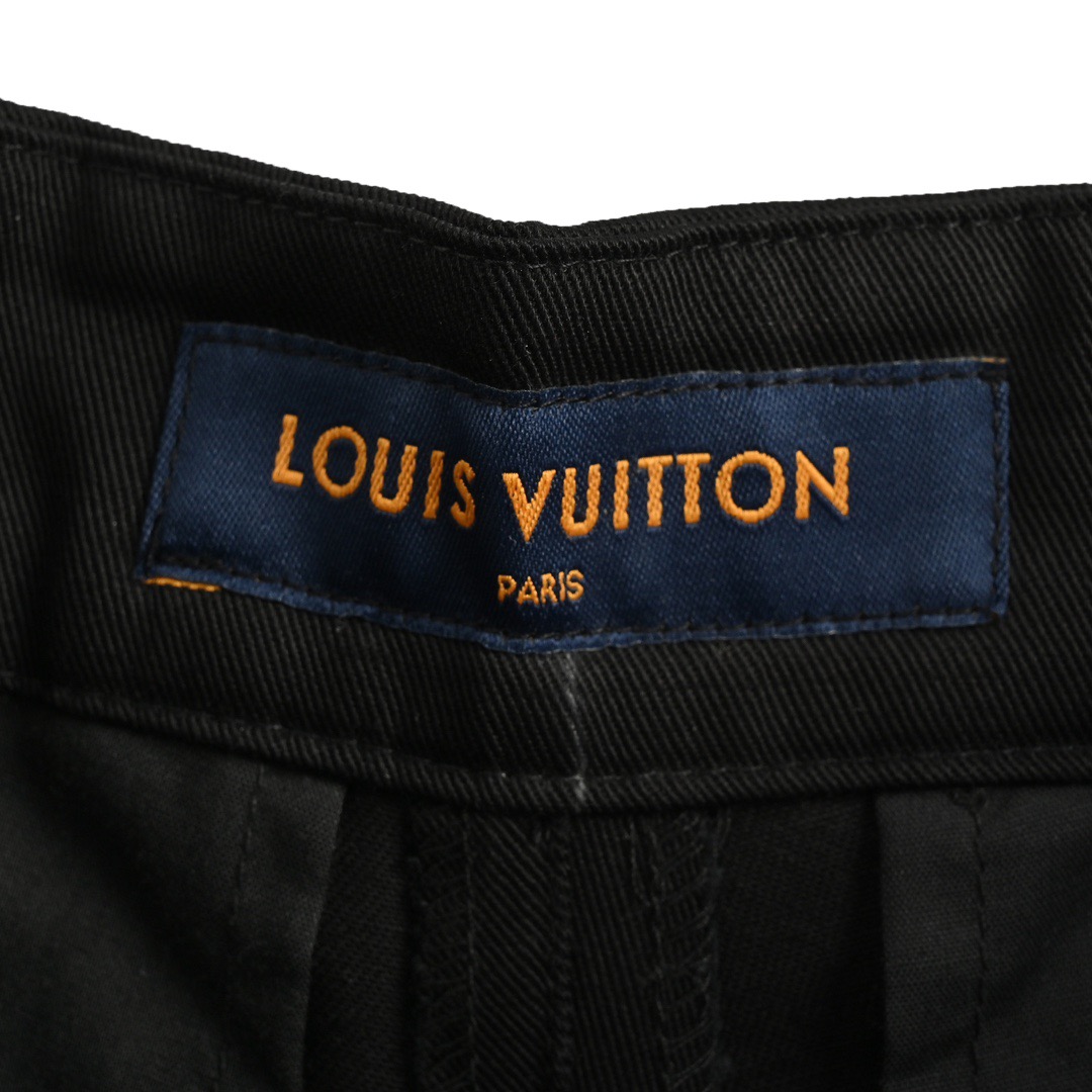 Louis Vuitton/路易威登 24Fw 老花植绒拼接牛仔裤-High Quatity Cheap Brand wholesale wholesaler seller Clothes Bags handbags Sneakers Top Fashion Clothing Shoes from China Factory Chinese suppliers best Quality Beautiful Price Louis Vuitton/路易威登 24Fw 老花植绒拼接牛仔裤