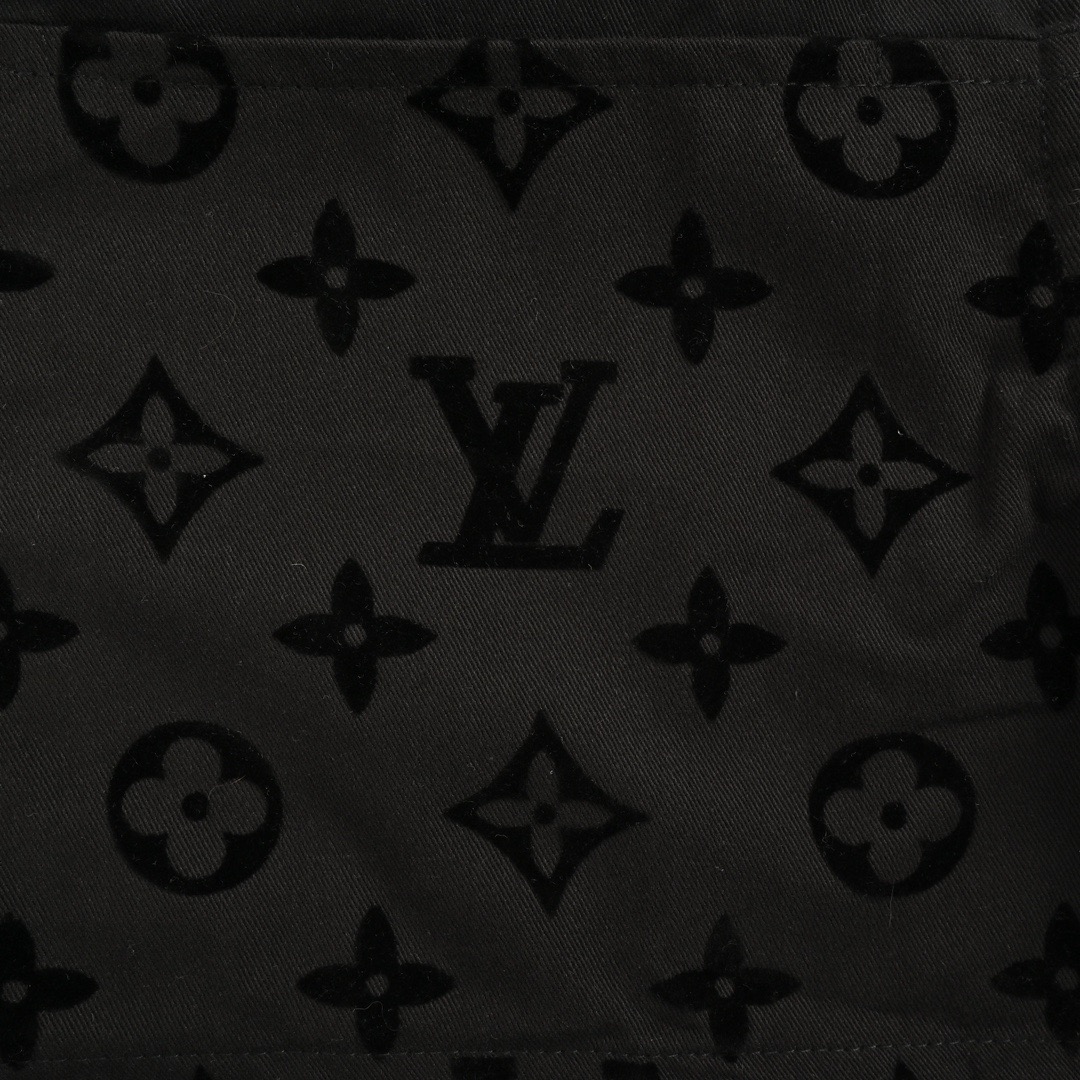 Louis Vuitton/路易威登 24Fw 老花植绒拼接衬衫外套-High Quatity Cheap Brand wholesale wholesaler seller Clothes Bags handbags Sneakers Top Fashion Clothing Shoes from China Factory Chinese suppliers best Quality Beautiful Price Louis Vuitton/路易威登 24Fw 老花植绒拼接衬衫外套