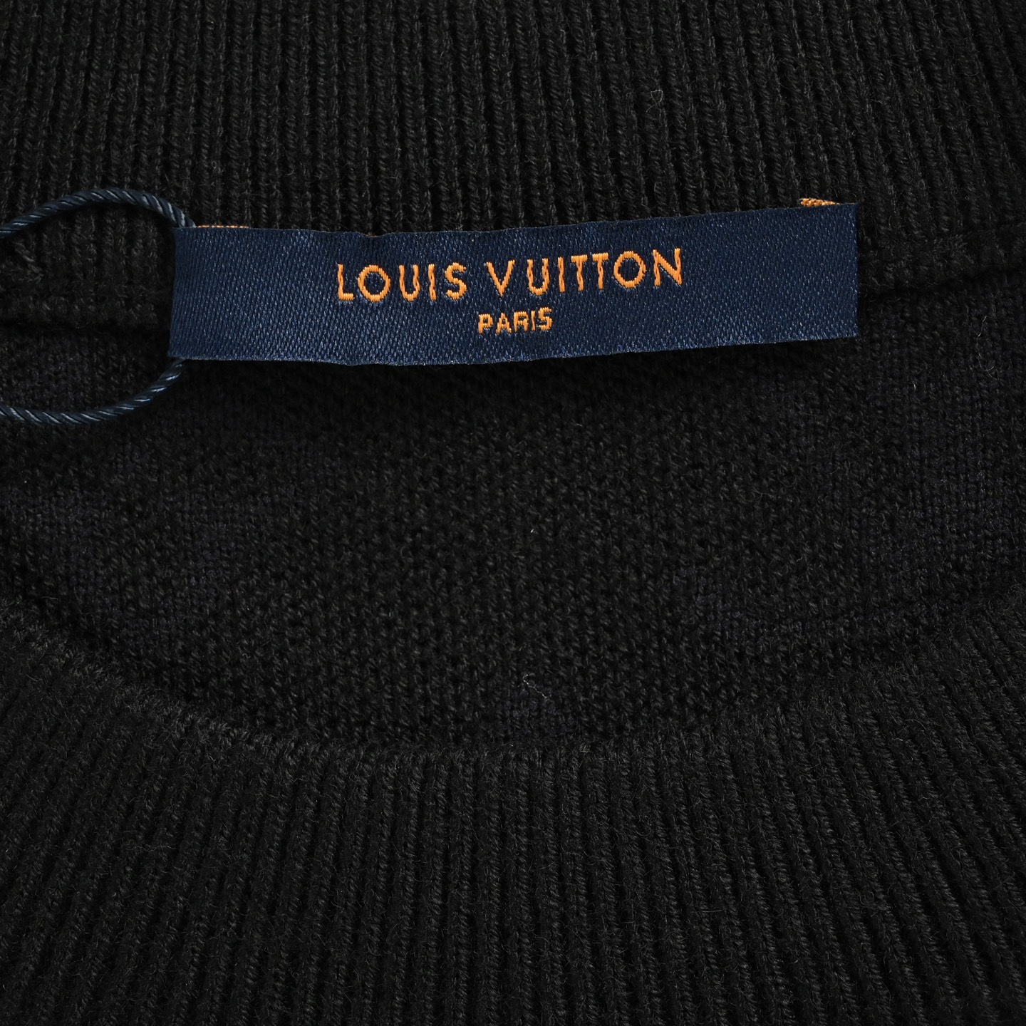 Louis Vuitton/路易威登 25Fw 暗纹提花圆领毛衣-High Quatity Cheap Brand wholesale wholesaler seller Clothes Bags handbags Sneakers Top Fashion Clothing Shoes from China Factory Chinese suppliers best Quality Beautiful Price Louis Vuitton/路易威登 25Fw 暗纹提花圆领毛衣