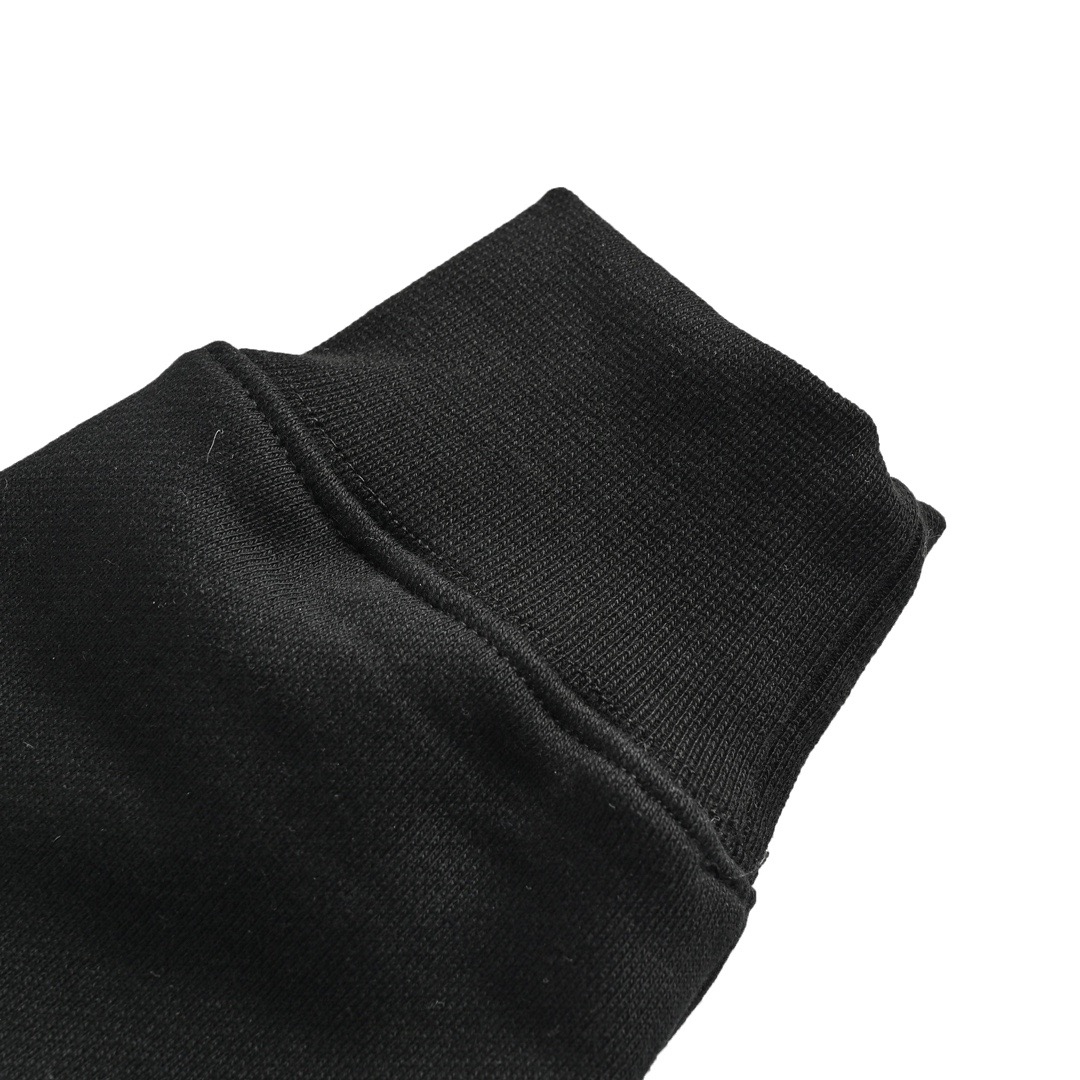 Louis Vuitton/路易威登 22Fw 假口袋字母印花圆领卫衣-High Quatity Cheap Brand wholesale wholesaler seller Clothes Bags handbags Sneakers Top Fashion Clothing Shoes from China Factory Chinese suppliers best Quality Beautiful Price Louis Vuitton/路易威登 22Fw 假口袋字母印花圆领卫衣
