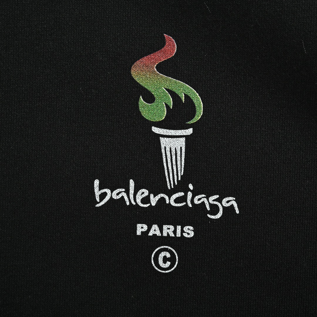 Balenciaga/巴黎世家 24Fw 火炬字母印花圆领卫衣-High Quatity Cheap Brand wholesale wholesaler seller Clothes Bags handbags Sneakers Top Fashion Clothing Shoes from China Factory Chinese suppliers best Quality Beautiful Price Balenciaga/巴黎世家 24Fw 火炬字母印花圆领卫衣