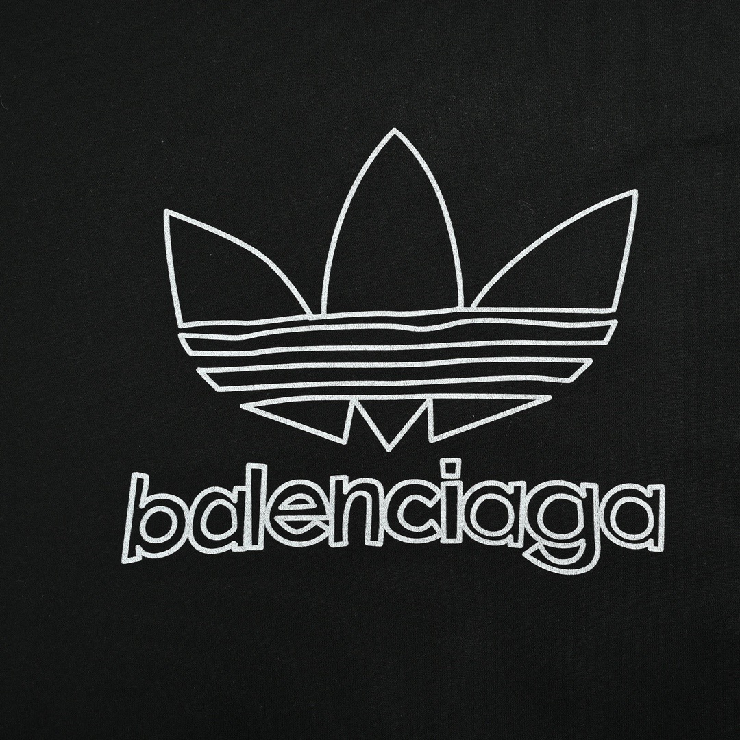 Balenciaga & Adidas 三叶草印花圆领卫衣