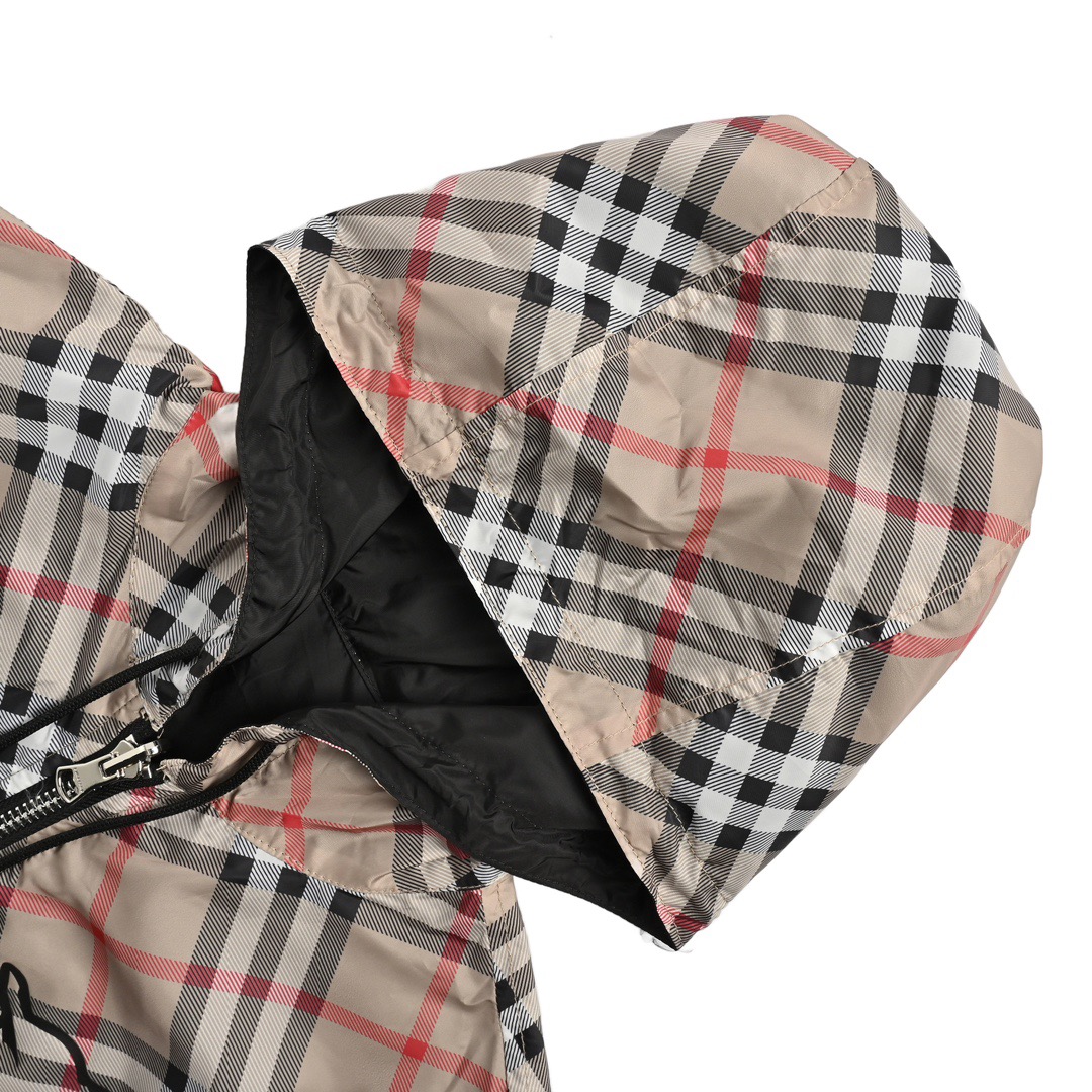 Burberry/巴宝莉 24ss 格纹战马双面穿夹克外套-High Quatity Cheap Brand wholesale wholesaler seller Clothes Bags handbags Sneakers Top Fashion Clothing Shoes from China Factory Chinese suppliers best Quality Beautiful Price Burberry/巴宝莉 24ss 格纹战马双面穿夹克外套