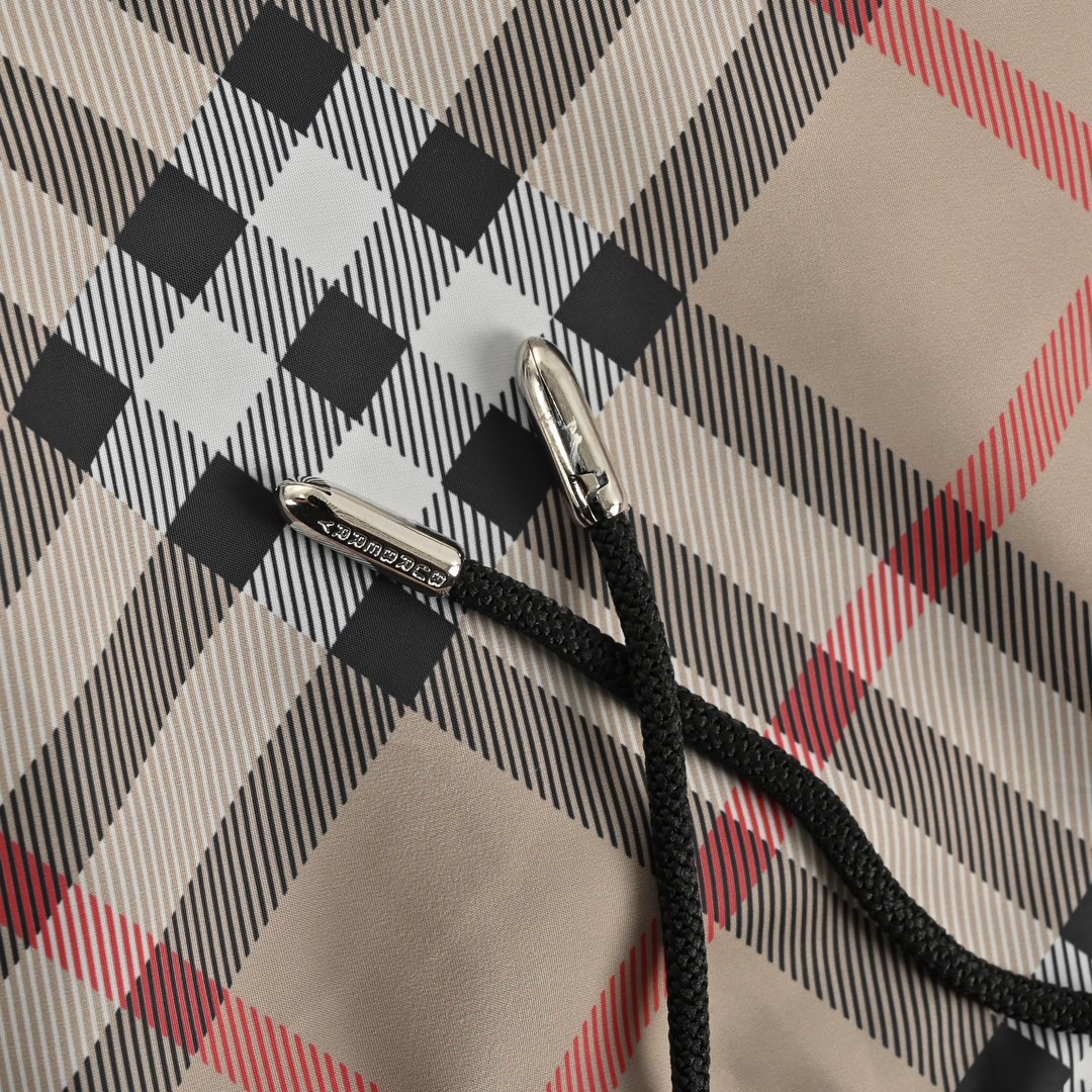 Burberry/巴宝莉 24ss 格纹战马双面穿夹克外套-High Quatity Cheap Brand wholesale wholesaler seller Clothes Bags handbags Sneakers Top Fashion Clothing Shoes from China Factory Chinese suppliers best Quality Beautiful Price Burberry/巴宝莉 24ss 格纹战马双面穿夹克外套