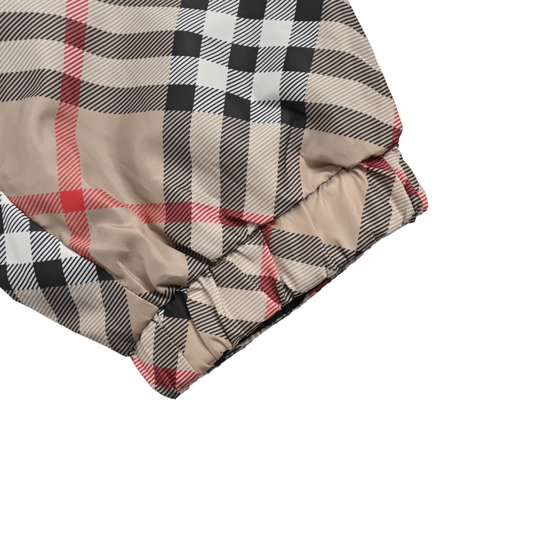 Burberry/巴宝莉 24ss 格纹战马双面穿夹克外套-High Quatity Cheap Brand wholesale wholesaler seller Clothes Bags handbags Sneakers Top Fashion Clothing Shoes from China Factory Chinese suppliers best Quality Beautiful Price Burberry/巴宝莉 24ss 格纹战马双面穿夹克外套