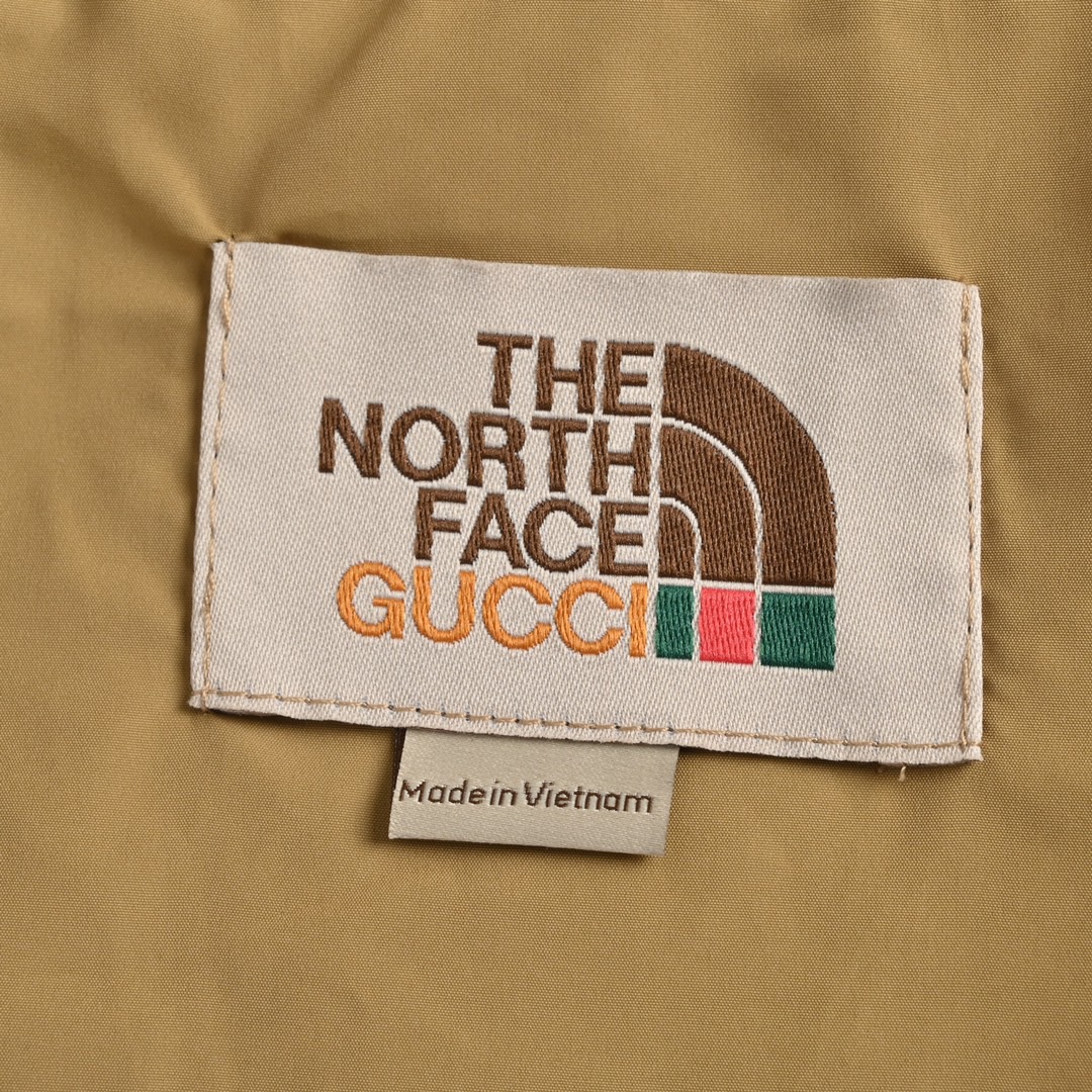 Gucci & The North Face 联名款冲锋衣夹克外套