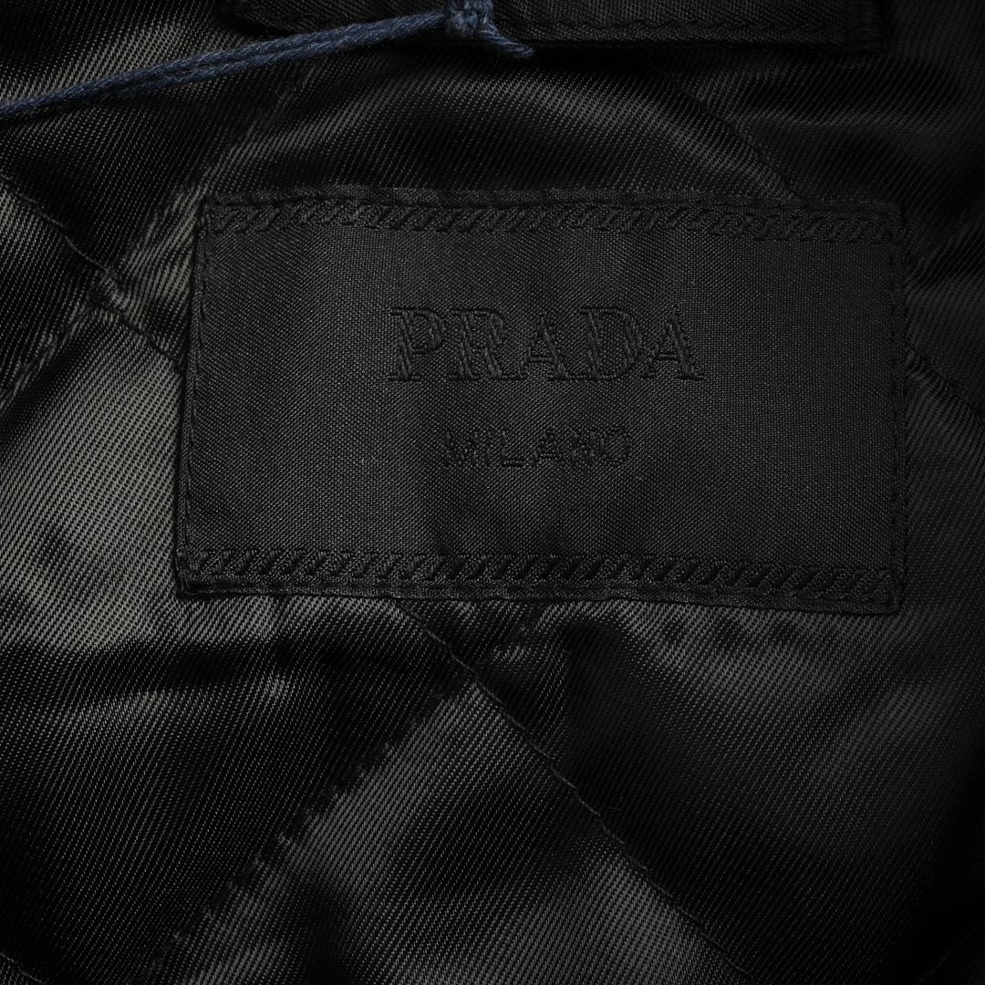 Prada/普拉达 24Fw 三角标翻盖棉服外套