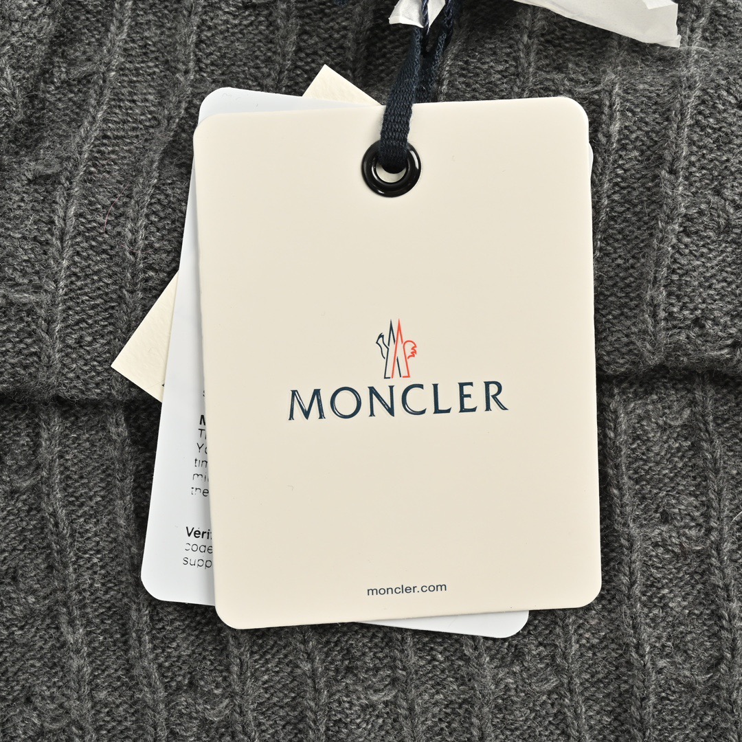 Moncler/蒙口 拼接毛织袖立领薄绒羽绒服外套