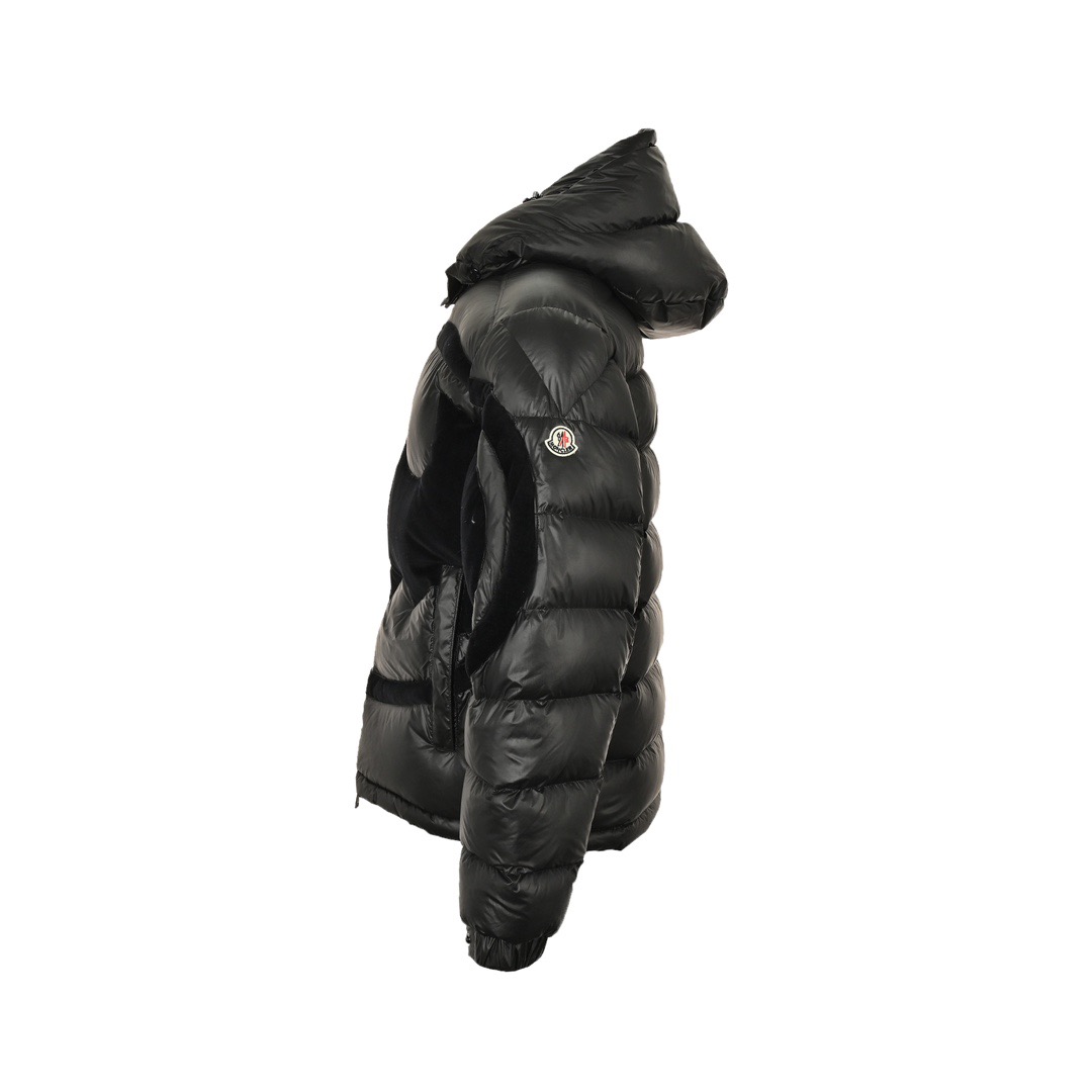 Moncler/蒙口 24Fw 蝙蝠侠标识羽绒服 Moncler/蒙口 24Fw 蝙蝠侠标识羽绒服