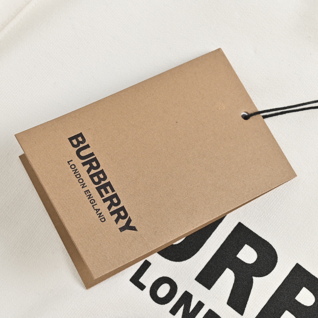 Burberry/巴宝莉 刺绣泰迪小熊圆领卫衣 Burberry/巴宝莉 刺绣泰迪小熊圆领卫衣