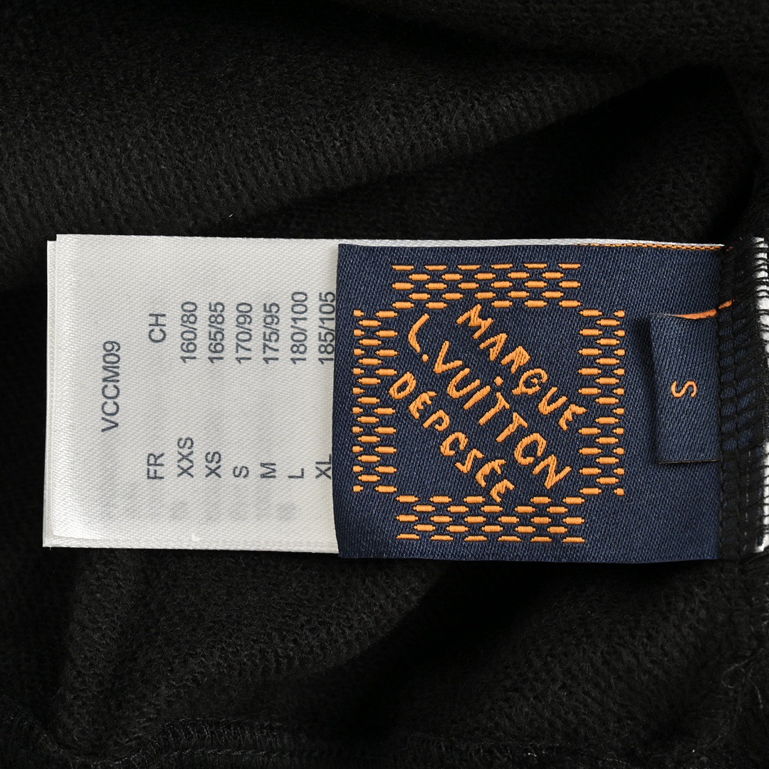 Louis Vuitton/路易威登 24Fw 字母印花圆领卫衣 Louis Vuitton/路易威登 24Fw 字母印花圆领卫衣