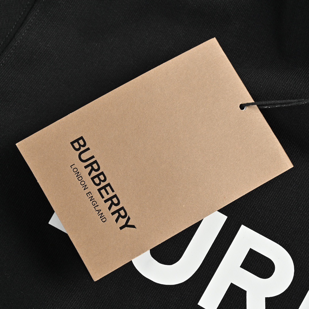 Burberry/巴宝莉 经典字母印花连帽卫衣-Chinese UA Cheap High Quatity Brand Clothes Bags handbags Sneakers wholesale wholesaler seller from China Factory suppliers Fashion Clothing Shoes best Quality Beautiful Price Burberry/巴宝莉 经典字母印花连帽卫衣