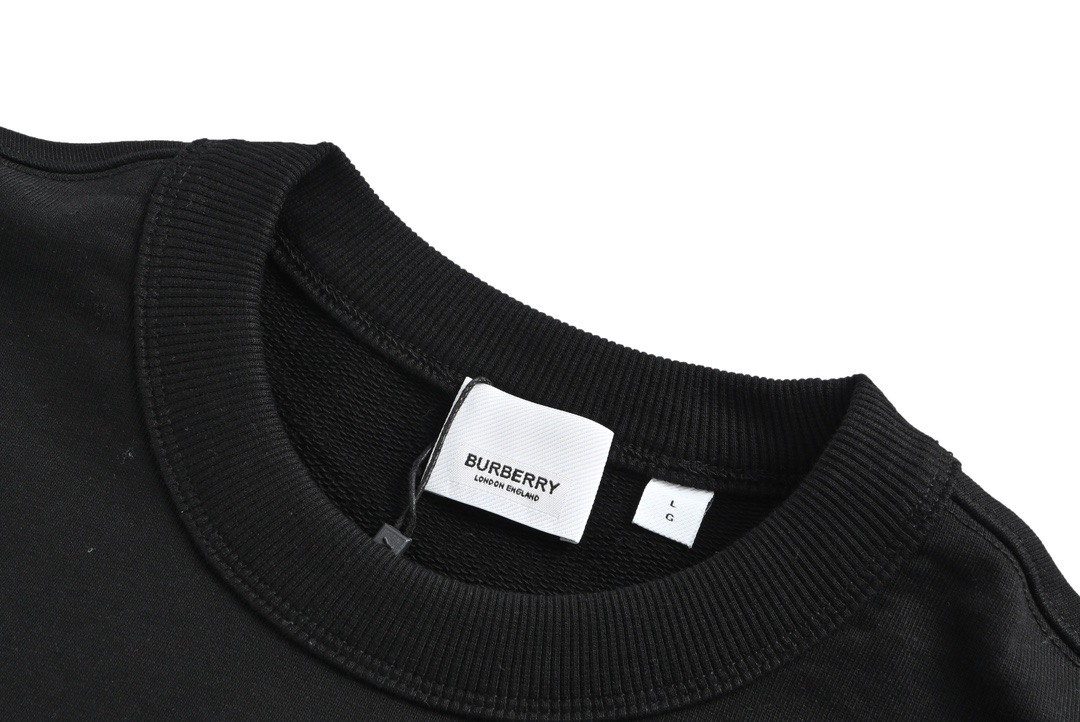 Burberry/巴宝莉 经典字母印花圆领卫衣-Chinese UA Cheap High Quatity Brand Clothes Bags handbags Sneakers wholesale wholesaler seller from China Factory suppliers Fashion Clothing Shoes best Quality Beautiful Price Burberry/巴宝莉 经典字母印花圆领卫衣