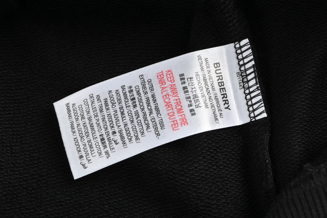 Burberry/巴宝莉 经典字母印花圆领卫衣-Chinese UA Cheap High Quatity Brand Clothes Bags handbags Sneakers wholesale wholesaler seller from China Factory suppliers Fashion Clothing Shoes best Quality Beautiful Price Burberry/巴宝莉 经典字母印花圆领卫衣