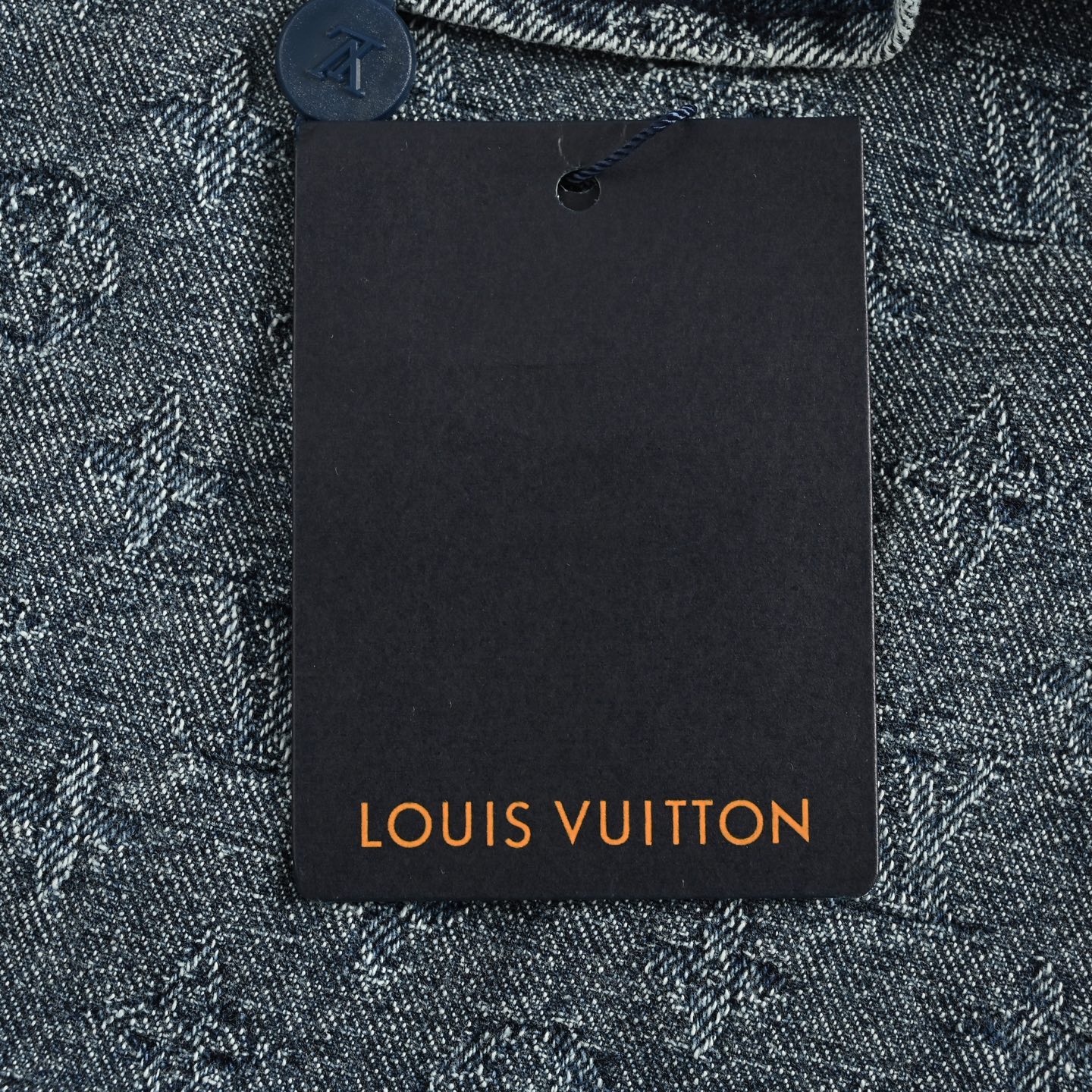 Louis/路易威登 25Fw 满印老花提花拉链连帽牛仔外套-Chinese wholesaler seller Clothes Bags handbags wholesale Shoes High Quatity wholesaler seller Cheap Sneakers from China Factory Chinese suppliers china wholesale clothing wholesaler seller Louis/路易威登 25Fw 满印老花提花拉链连帽牛仔外套