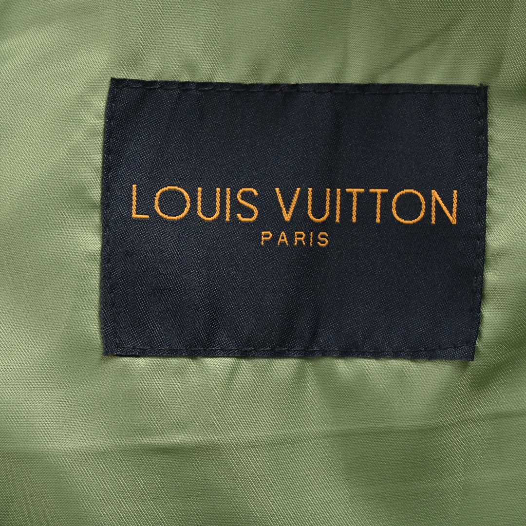 Louis Vuitton/路易威登 章仔刺绣拼接棒球服-Chinese wholesaler seller Clothes Bags handbags wholesale Shoes High Quatity wholesaler seller Cheap Sneakers from China Factory Chinese suppliers china wholesale clothing wholesaler seller Louis Vuitton/路易威登 章仔刺绣拼接棒球服
