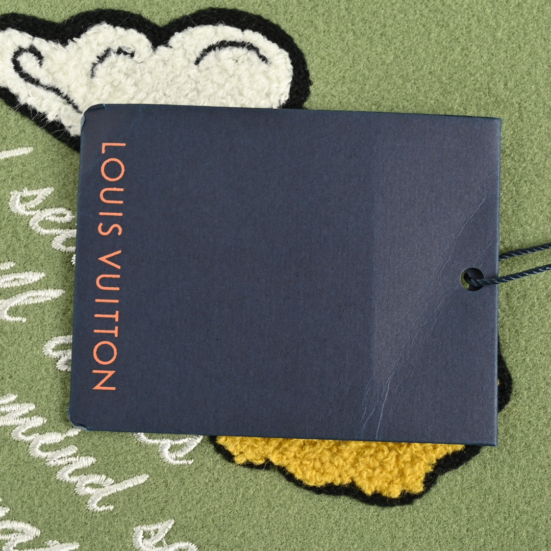 Louis Vuitton/路易威登 章仔刺绣拼接棒球服-Chinese wholesaler seller Clothes Bags handbags wholesale Shoes High Quatity wholesaler seller Cheap Sneakers from China Factory Chinese suppliers china wholesale clothing wholesaler seller Louis Vuitton/路易威登 章仔刺绣拼接棒球服