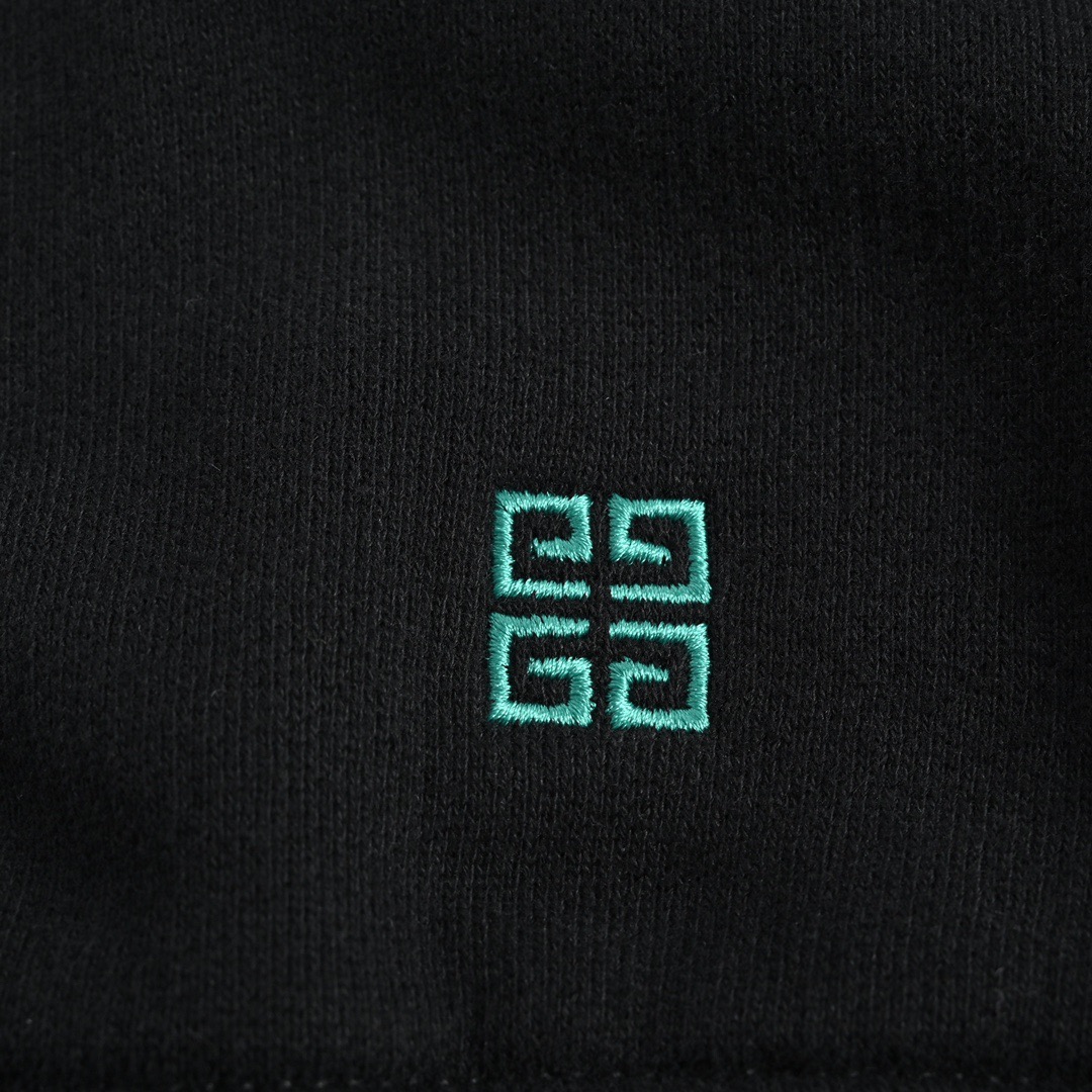 Givenchy/纪梵希 22Fw 彩虹渐变刺绣圆领卫衣