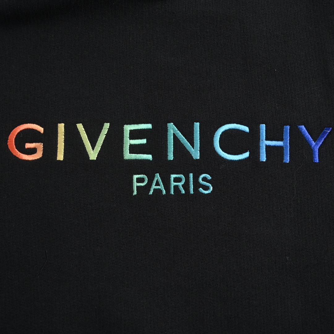 Givenchy/纪梵希 22Fw 彩虹渐变刺绣圆领卫衣