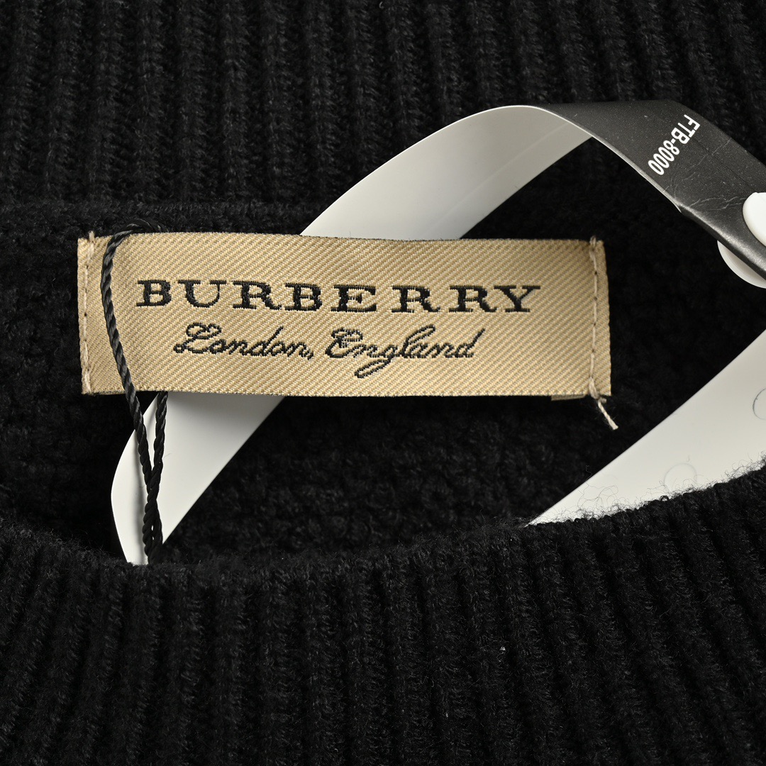 Burberry/巴宝莉 假两件拼接圆领毛衣 拼接圆领毛衣-莆田鞋,莆田鞋货源,高仿鞋,高仿鞋货源,安福档口,莆田高仿鞋,莆田鞋批发,高仿鞋批发,莆田高仿运动鞋,高仿运动鞋,莆田运动鞋 Burberry/巴宝莉 假两件拼接圆领毛衣 拼接圆领毛衣