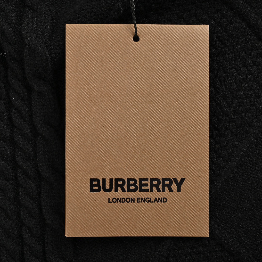 Burberry/巴宝莉 假两件拼接圆领毛衣 拼接圆领毛衣-莆田鞋,莆田鞋货源,高仿鞋,高仿鞋货源,安福档口,莆田高仿鞋,莆田鞋批发,高仿鞋批发,莆田高仿运动鞋,高仿运动鞋,莆田运动鞋 Burberry/巴宝莉 假两件拼接圆领毛衣 拼接圆领毛衣