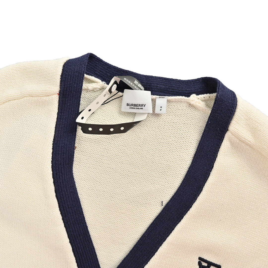 Burberry/巴宝莉 TB刺绣logo标识开衫毛衣