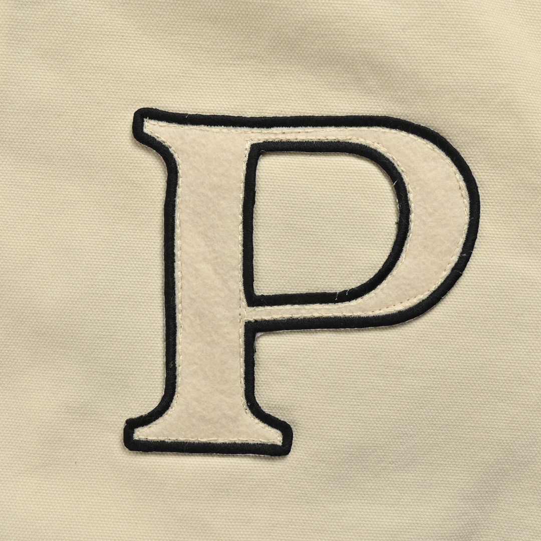 Prada/普拉达 24Fw 胸前P字母贴布勋章棒球服外套